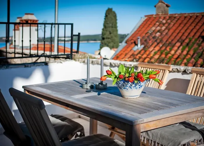 Monte Sea View Residence With Terrace