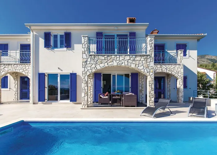 Villablu1 Doppelhaushaelfte Seaview, Pool